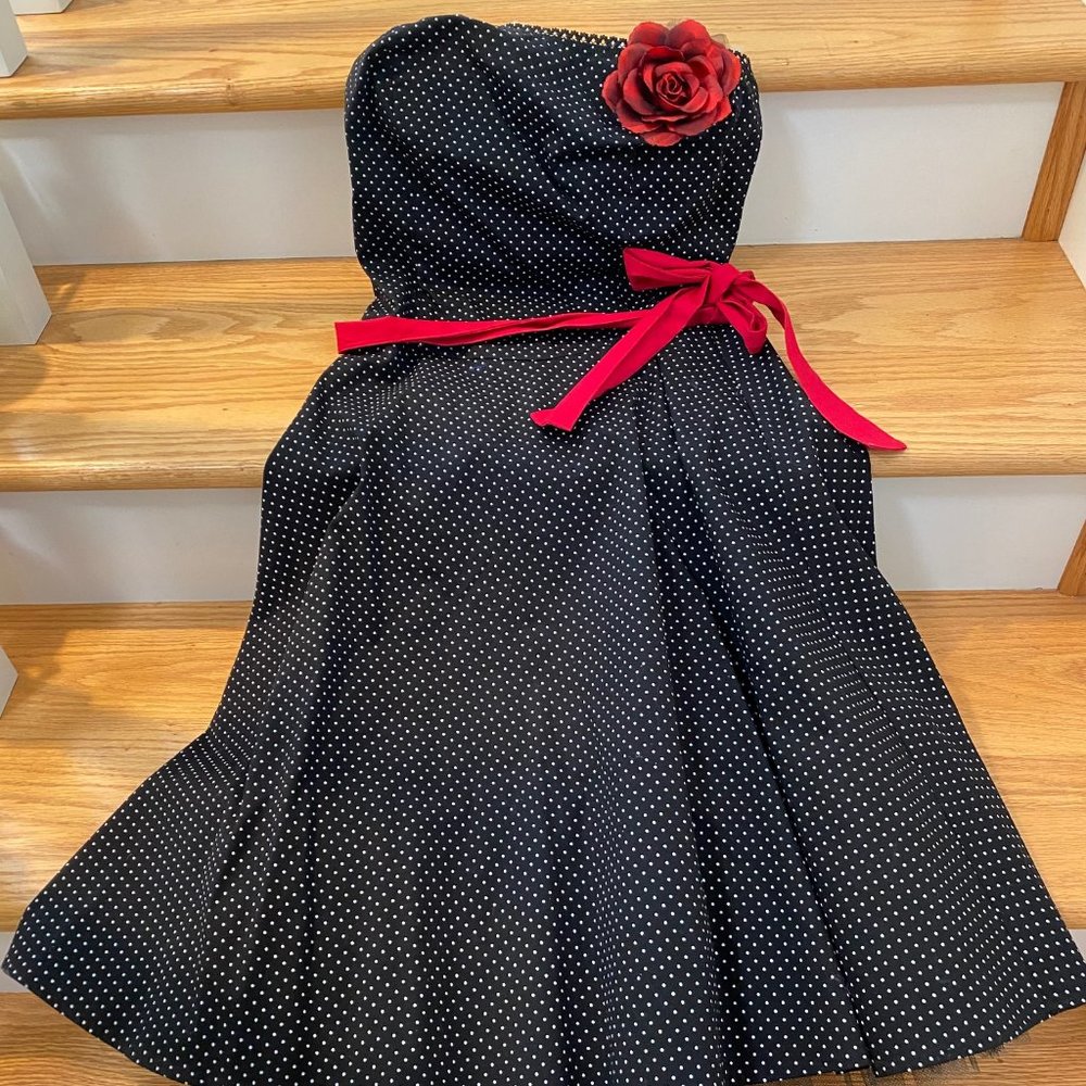 Strapless flared polka dot dress